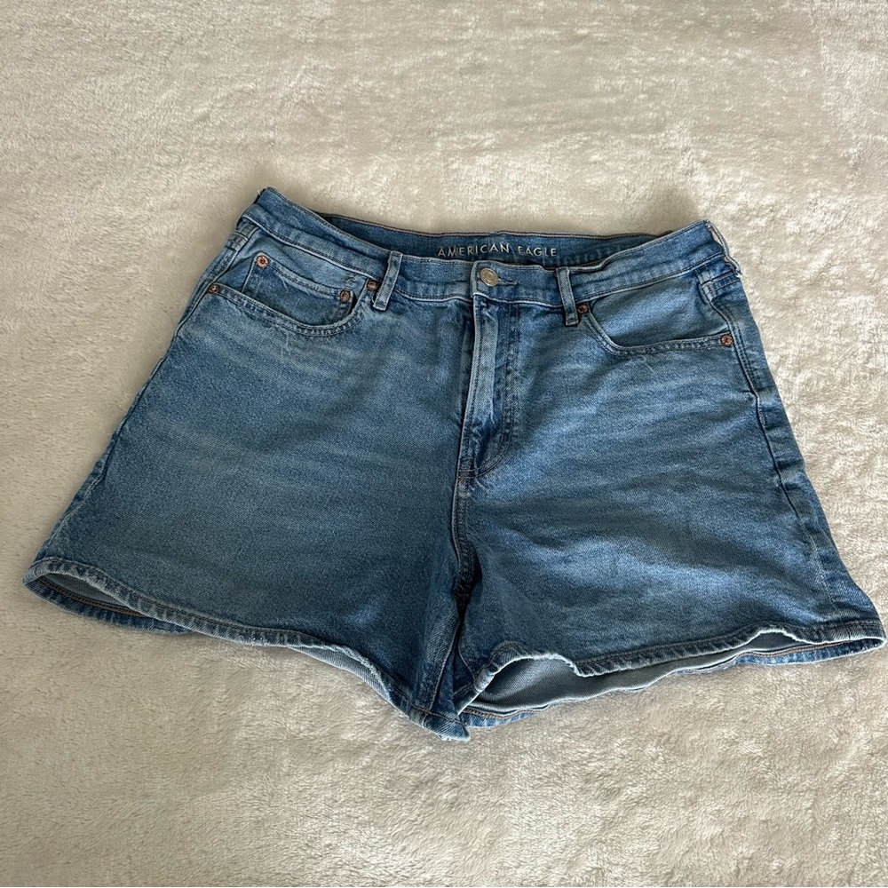 American Eagle Outfitters Super High Rise Relaxed Blue Denim Shorts size 12